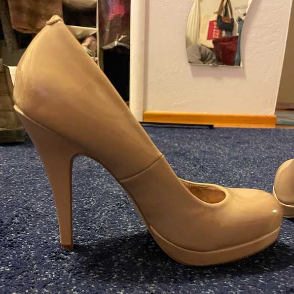 Madden Girl Nude Pumps - Picture 2 of 7